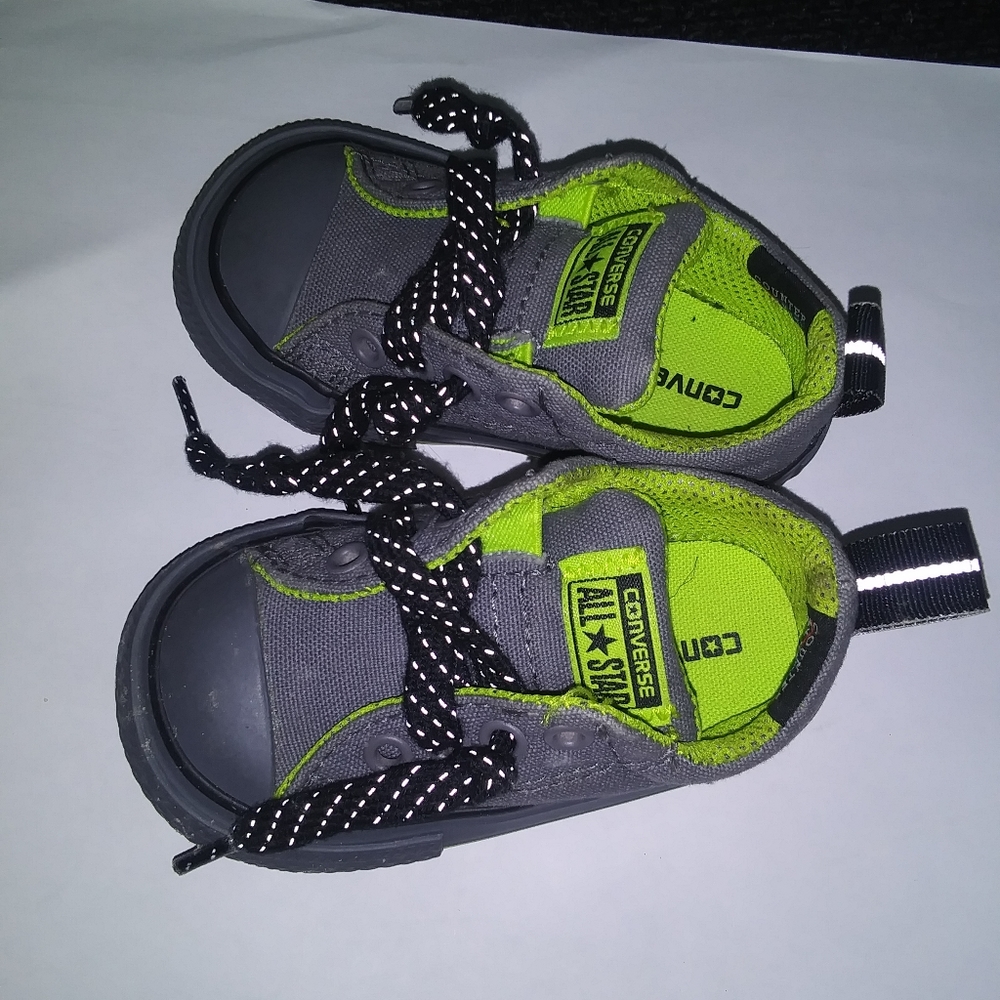 Converse sneakers 4c